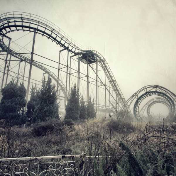 Abandoned-Places-In-The-World-Nara-dreamland-Japan