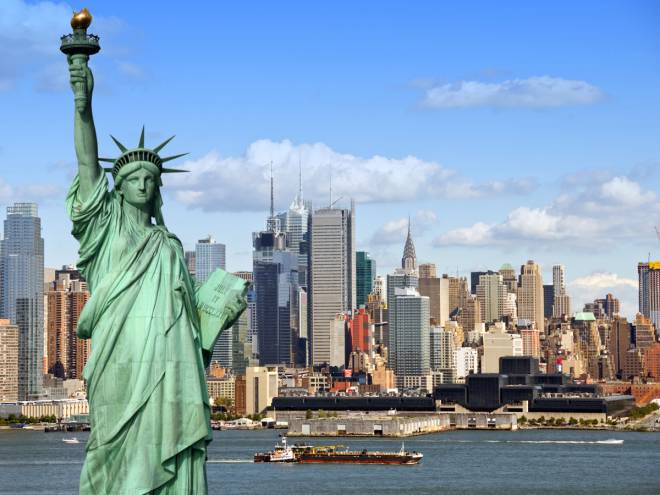 Best-Places-To-Visit-In-USA-Statue-Of-Liberty