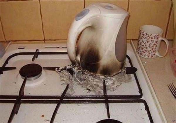 Funny-and-Hilarious-Cooking-Fails-Pizza-Electric-Kettle