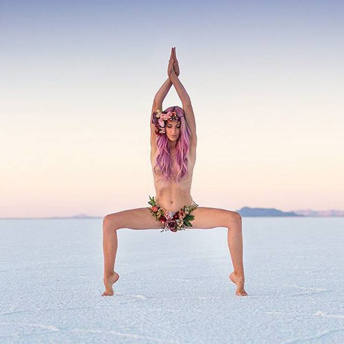 Yoga-Transformation-Helped-Heidi-Williams-Stretch