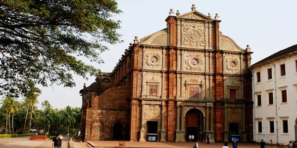 Religious-Places-In-India-Basilica-of-Bom-Jesus-Goa