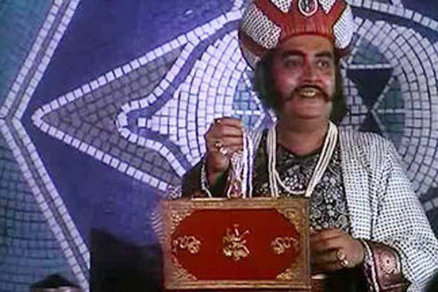 Best-Bengali-Movies-Heerak-Rajar-Deshe-1980