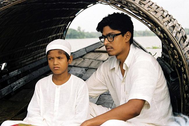 Best-Bengali-Movies-The-Clay-Bird-2002