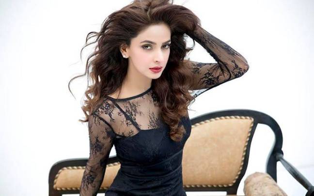 Beautiful-Pakistani-Actress-Saba-Qamar
