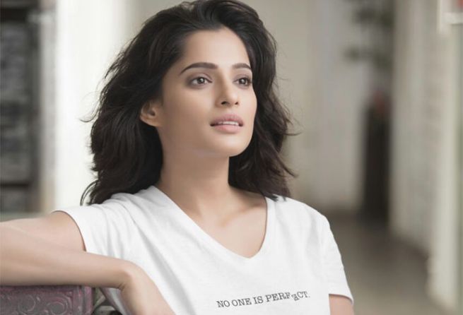 Hot-Marathi-Actress-Priya-Bapat